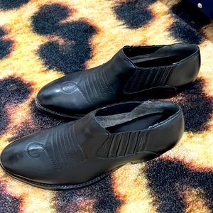 SKECHERS Black Leather Low Cut Western Cowboy Bootie